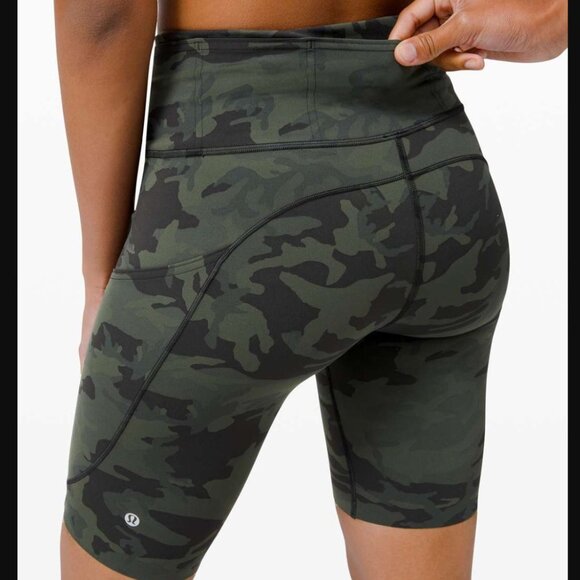 Lululemon Fast And Free Short 10" *Non-Reflective Size 8 - Picture 5 of 9